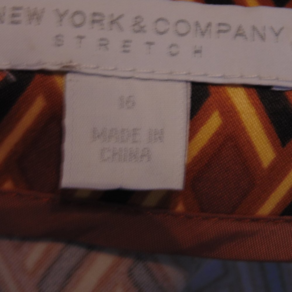 New York and Comany Stretch Career Wear Geometric Print Skirt size 16 - Picture 5 of 5
